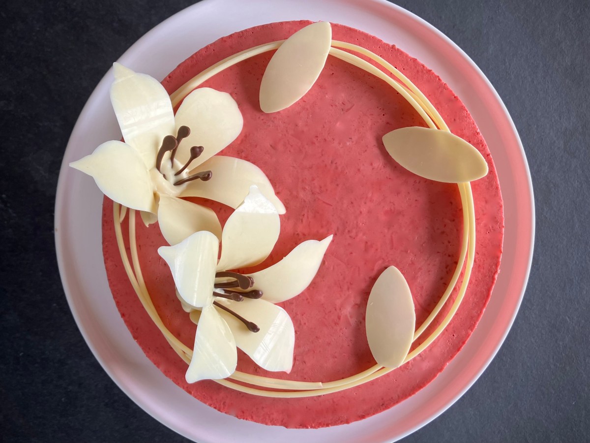 Weiße Schokoladen-Lilien