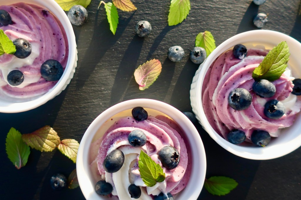 Heidelbeere-Quark-Creme